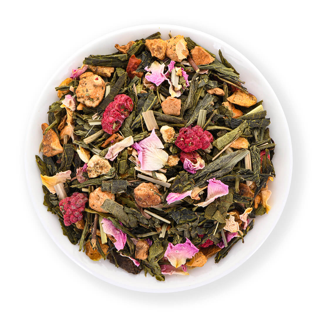 Beerenbande BIO mit Grüntee, Himbeeren, Maulbeeren und rosa Rosenblüten für einen fruchtig-frischen Charakter.