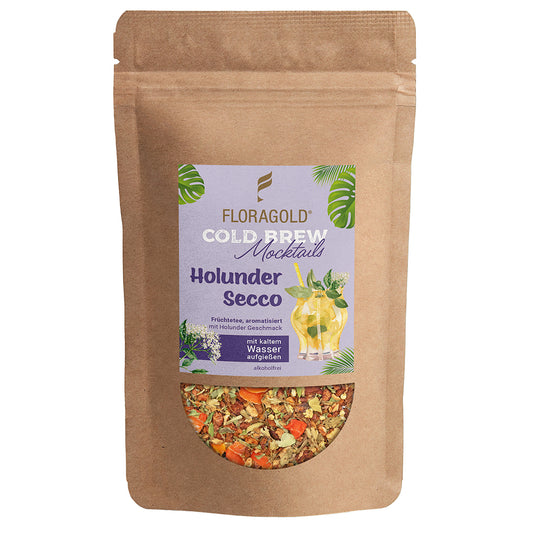 Cold Brew Tee mit Holunderblüten, klarer Aufguss mit floraler Note und leichter Frische im Glas