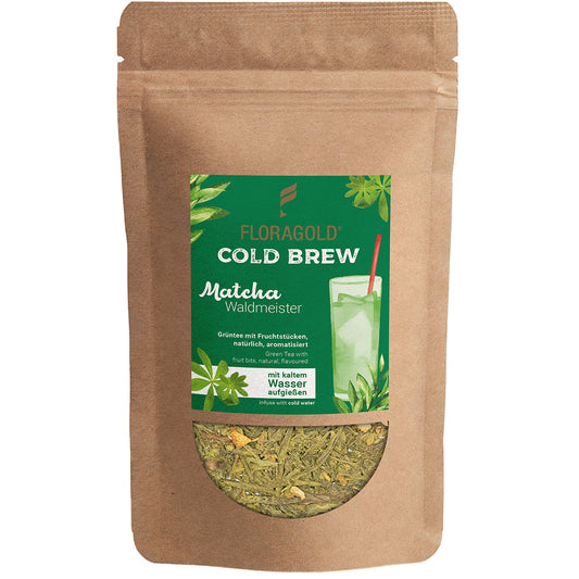 Cold Brew Matcha Tee mit Waldmeister, klarer Aufguss mit milder Kräuternote und feiner grüner Frische im Glas